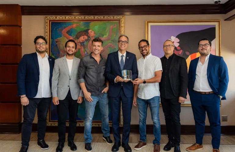 Premian en NY campaña del Banco Popular