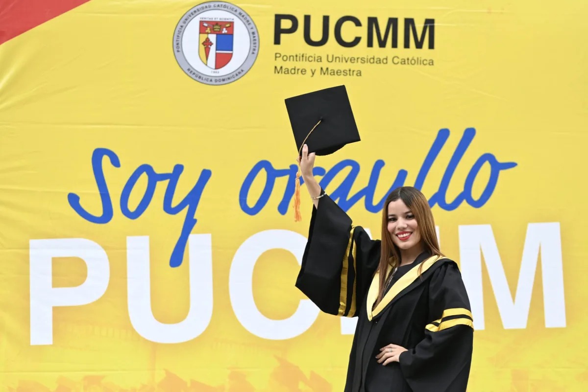 PUCMM llega a los 100,000 egresados en sus 62 años