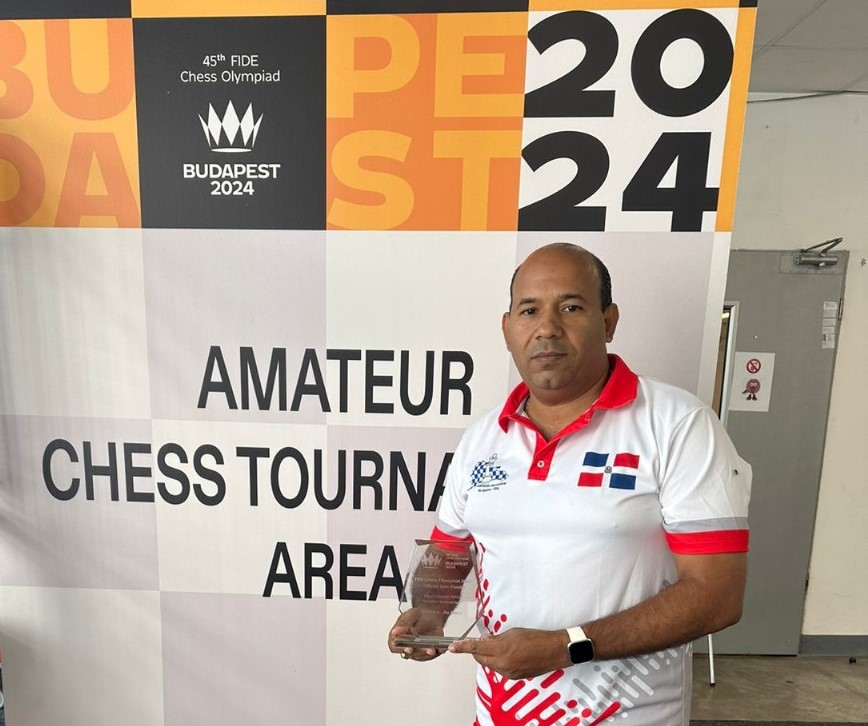 RD gana tercer lugar en torneo de ajedrez expo rápido en Budapest, Hungría