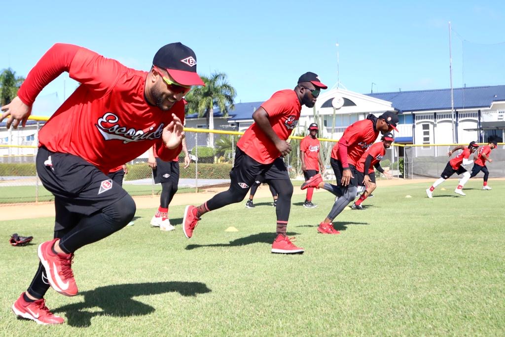 Leones confirman iniciarán entrenamientos este lunes 23