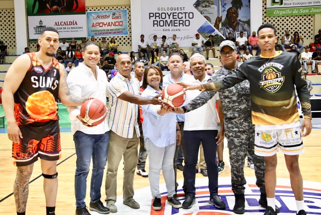 Inicia XVII torneo de baloncesto superior en San Juan; es dedicado a Kelvin Cruz