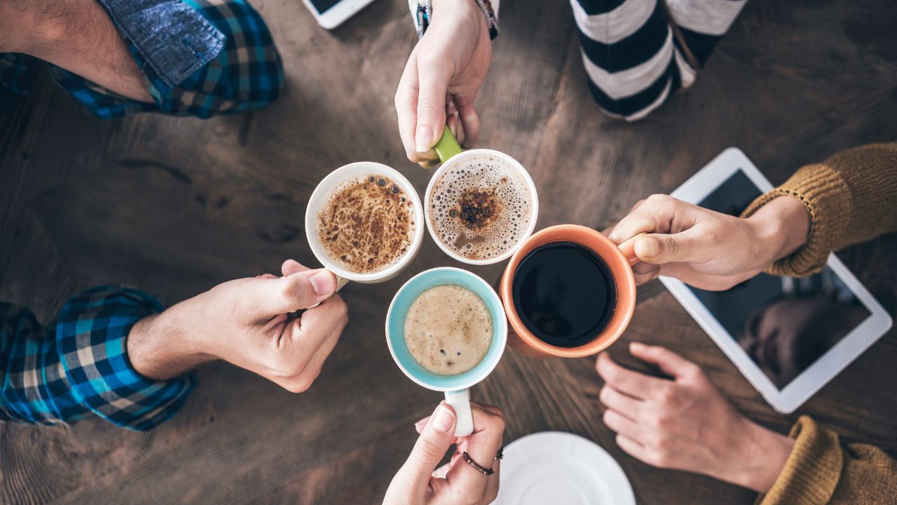 Estudio revela que tres tazas de café al día reducen el riesgo de enfermedades