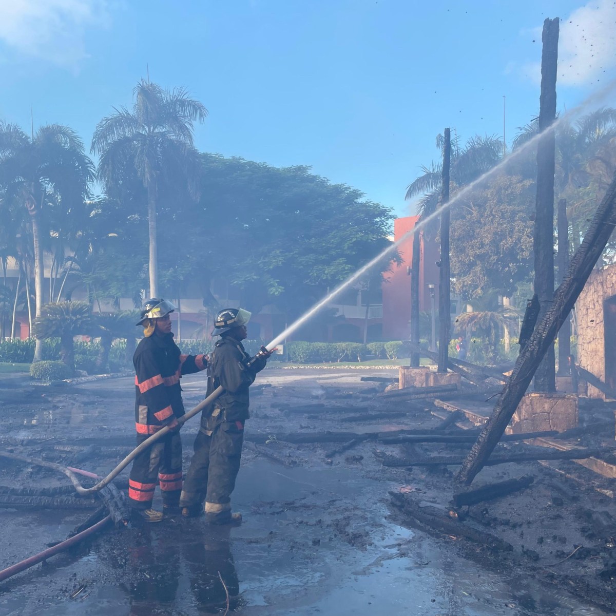 (VIDEO) Incendio afecta instalaciones del Club Med Punta Cana