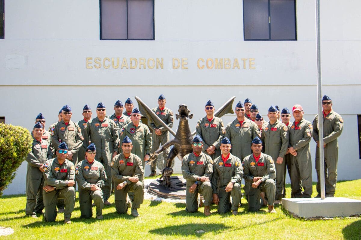 Fuerza Aérea conmemora 62 aniversario del Escuadrón de Combate 