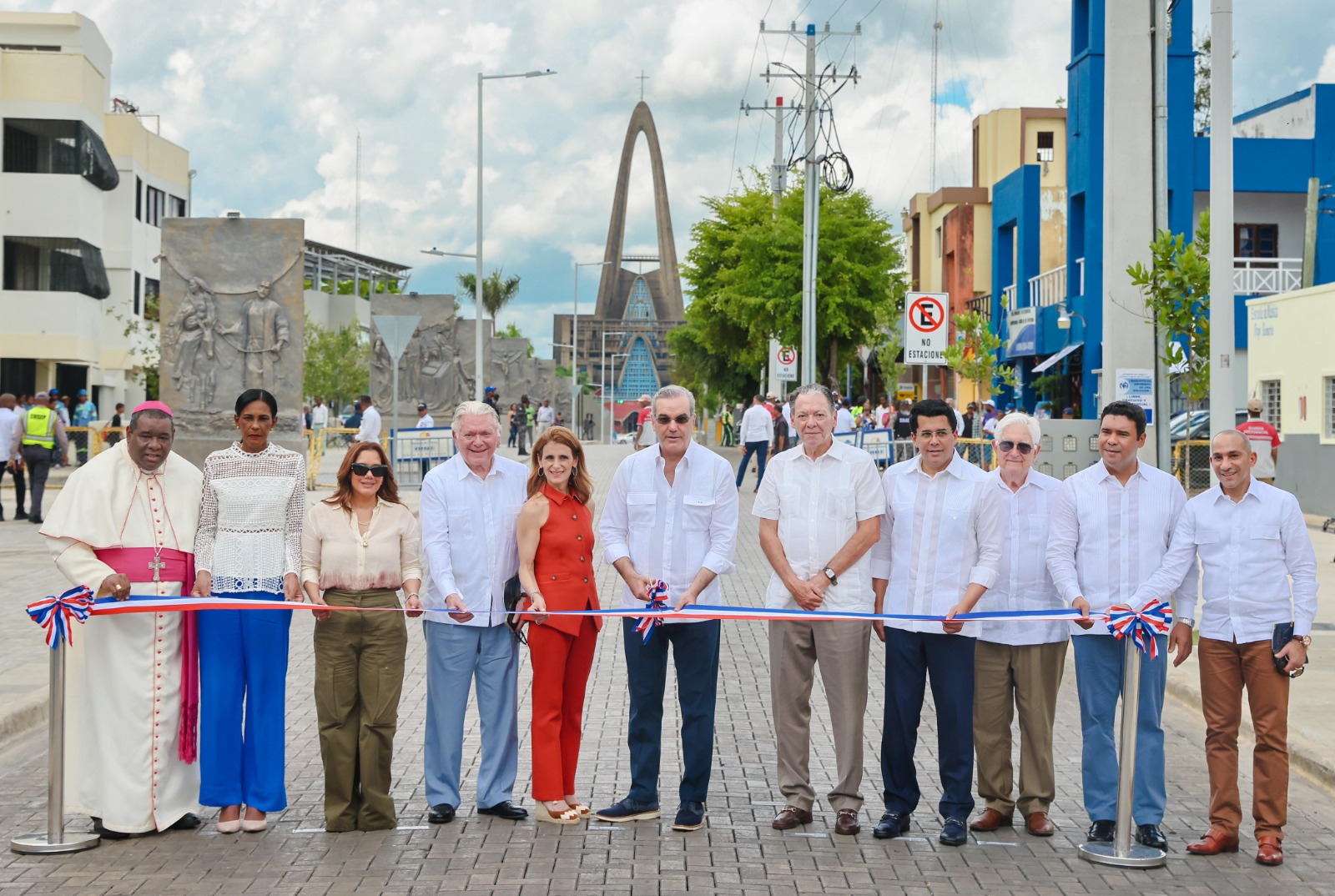 Grupo SID inaugura en la Basílica la obra «Los Siete Dolores y las Siete Glorias de la Virgen María»