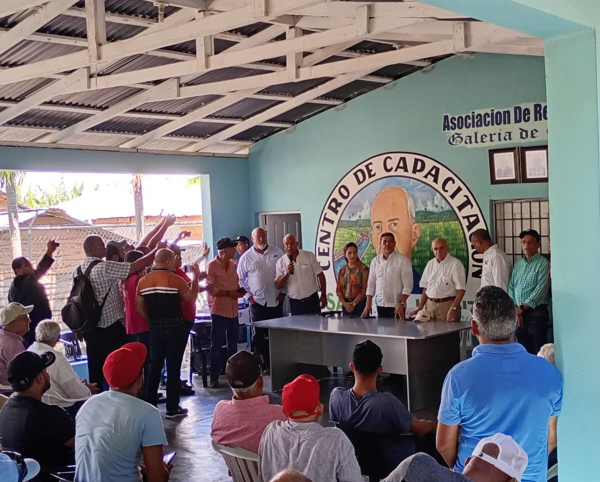 Agricultura e Inespre compran plátanos en zonas afectadas por tornado en Valverde