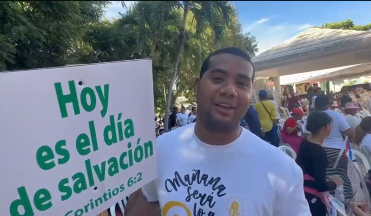 (VIDEO) Darían Vargas se une a la celebración del Día Nacional de la Biblia en SDO