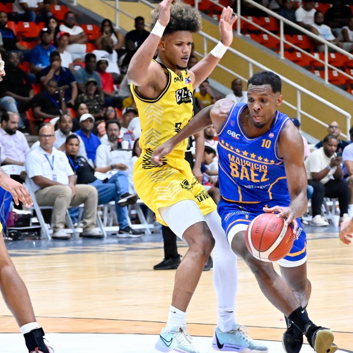 Mauricio Báez vuelve a derrotar al Rafael Barias y se pone 2-0 en la semifinal A del TBS Distrito 2024