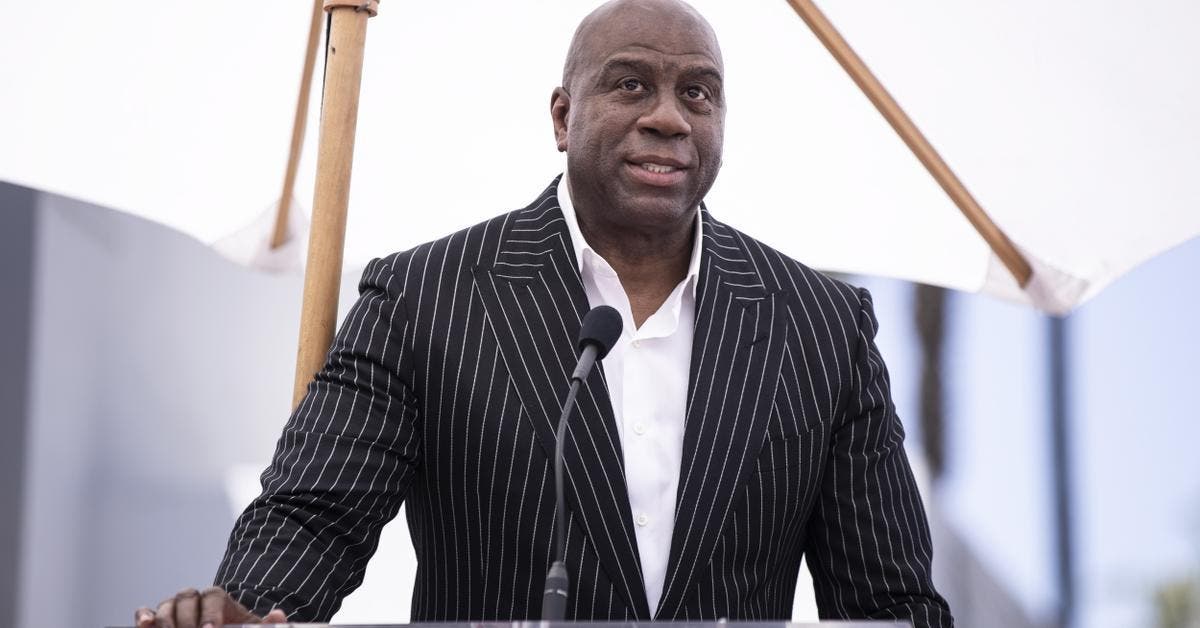 Magic Johnson pide a los afroamericanos en EE UU elegir a Kamala Harris     