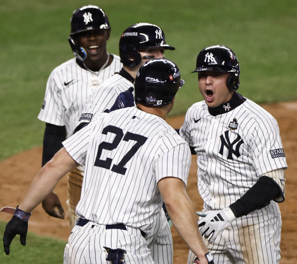 Yankees detienen la eliminación y con gran ofensiva vencen a Dodgers en el cuarto juego de la SM