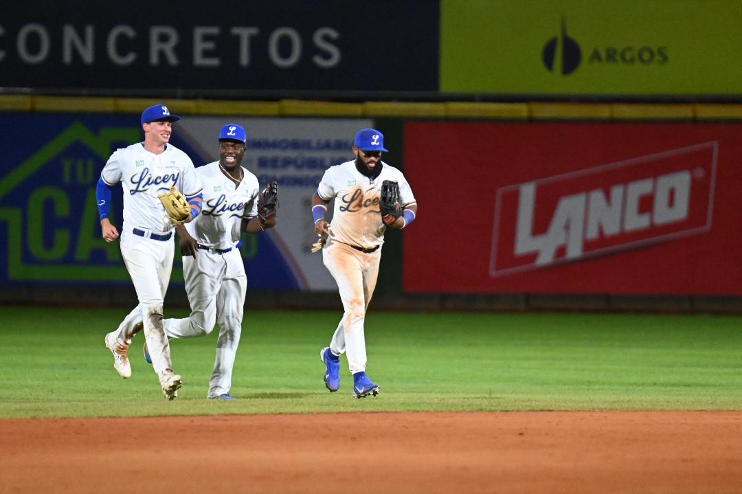 Licey gana el sexto al hilo, vencen a los Toros en juego pasado por agua