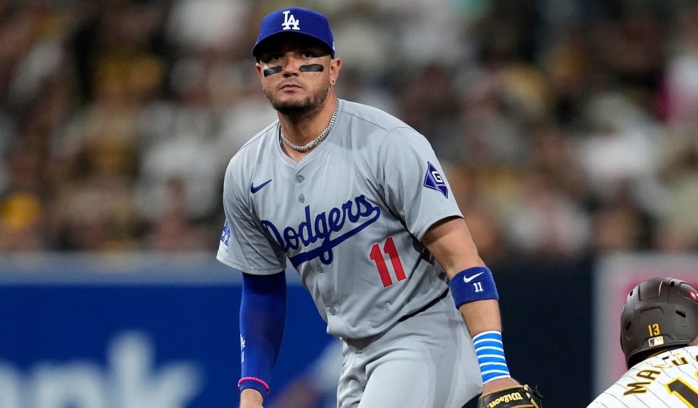 Miguel Rojas abandona juego Padres-Dodgers con molestias en la pierna