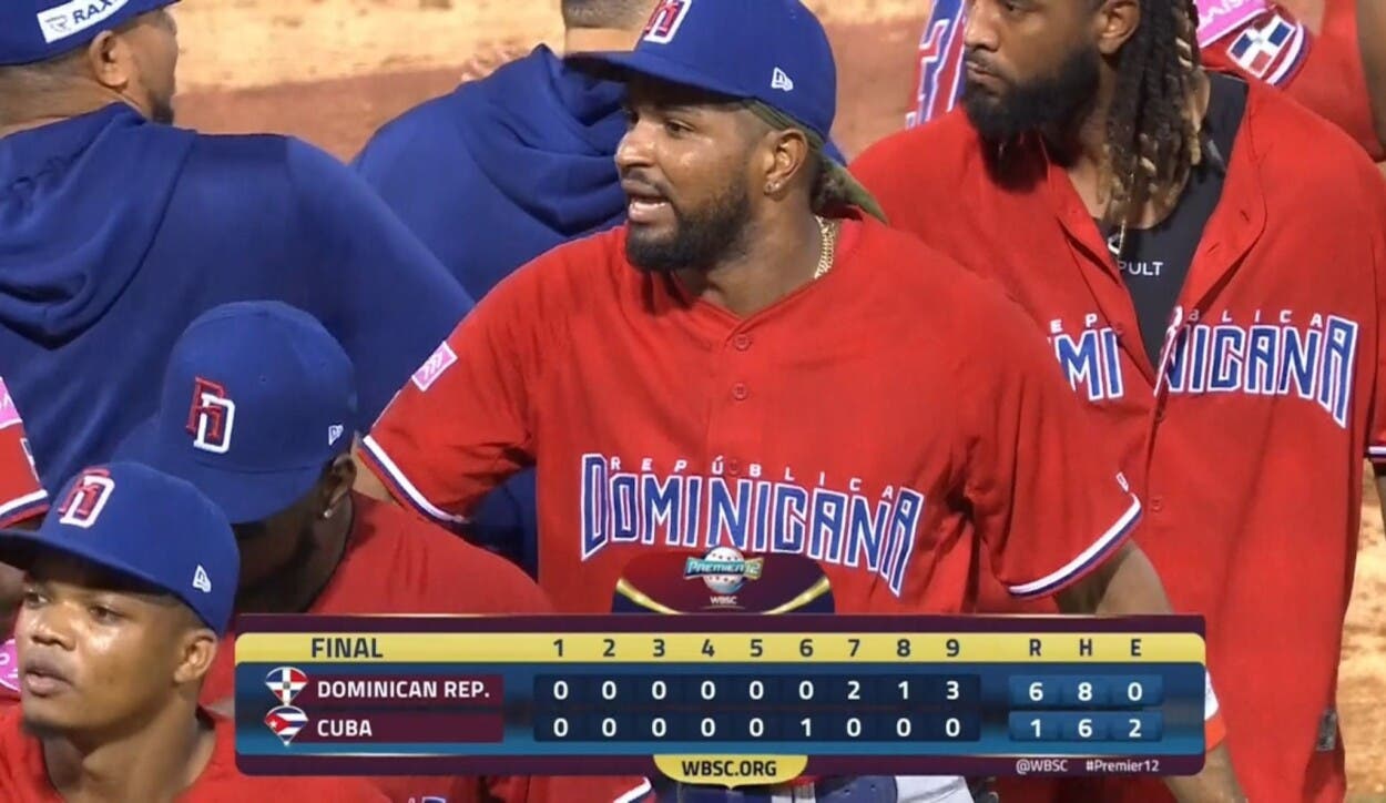 Dominicana derrota a Cuba en Premier 12