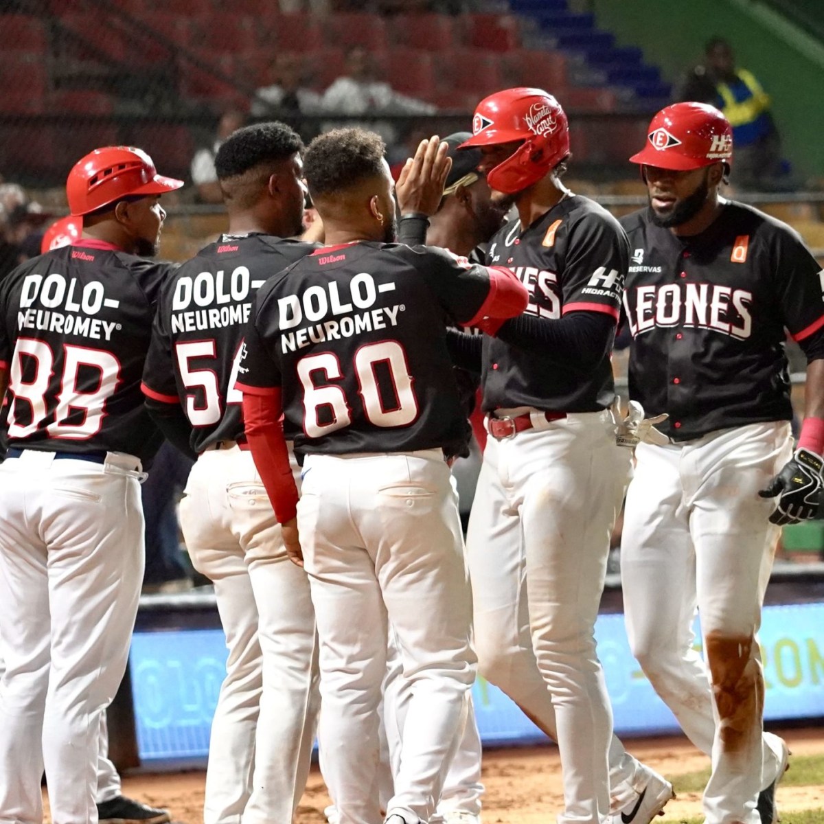 Escogido viene de atrás y vence a las Estrellas en el Quisqueya