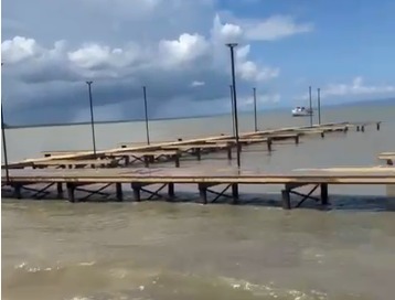 Apordom atribuye a fuertes oleajes “daños menores” al muelle en Miches