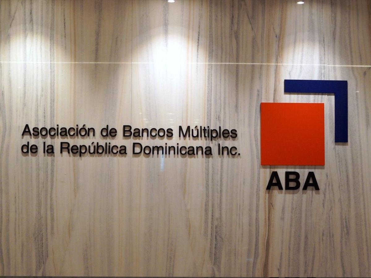 La ABA valora programa de flexibilización monetaria acelerará la baja en las tasas de interés bancarias