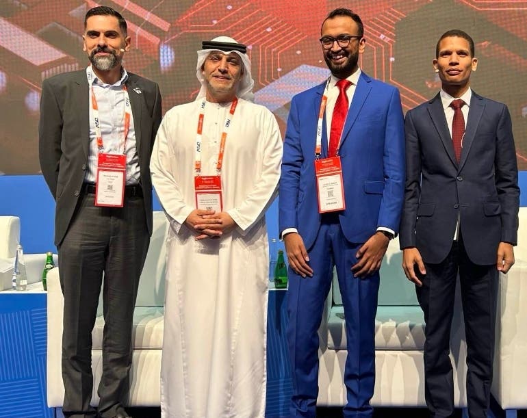 DGII participa en foro comercio hacen en Dubai