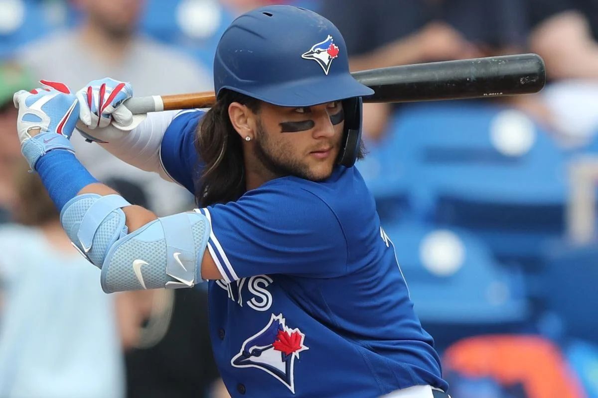 Cambiar a Bichette entre los movimientos que ponderaría Toronto