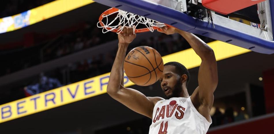 102-116. Los 41 puntos de Evan Mobley mantienen el idilio de los Cavaliers