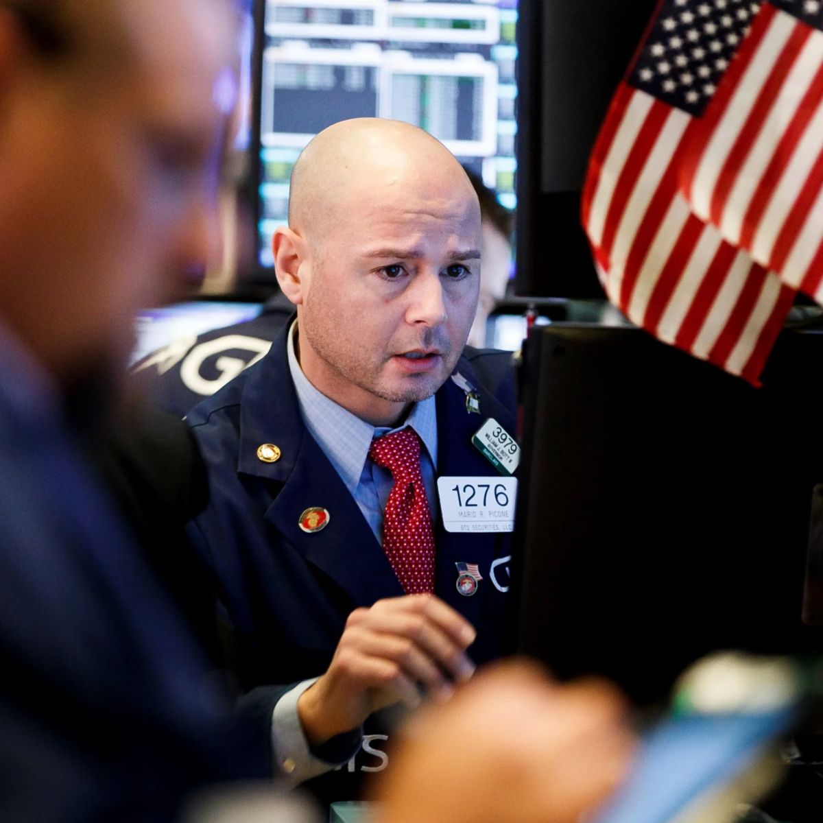 Wall Street abre en terreno mixto este viernes