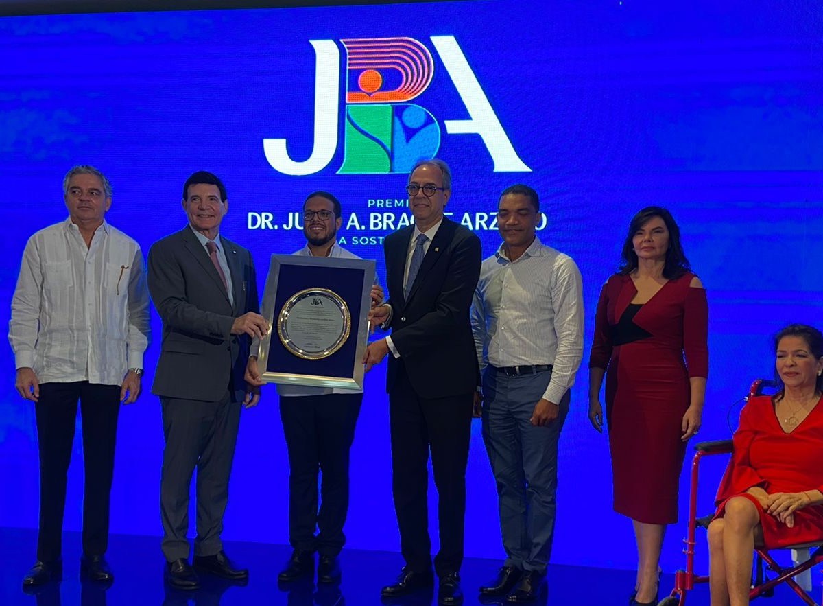 Fundación Rica entrega Premio Dr. Julio A. Brache Arzeno a la Sostenibilidad