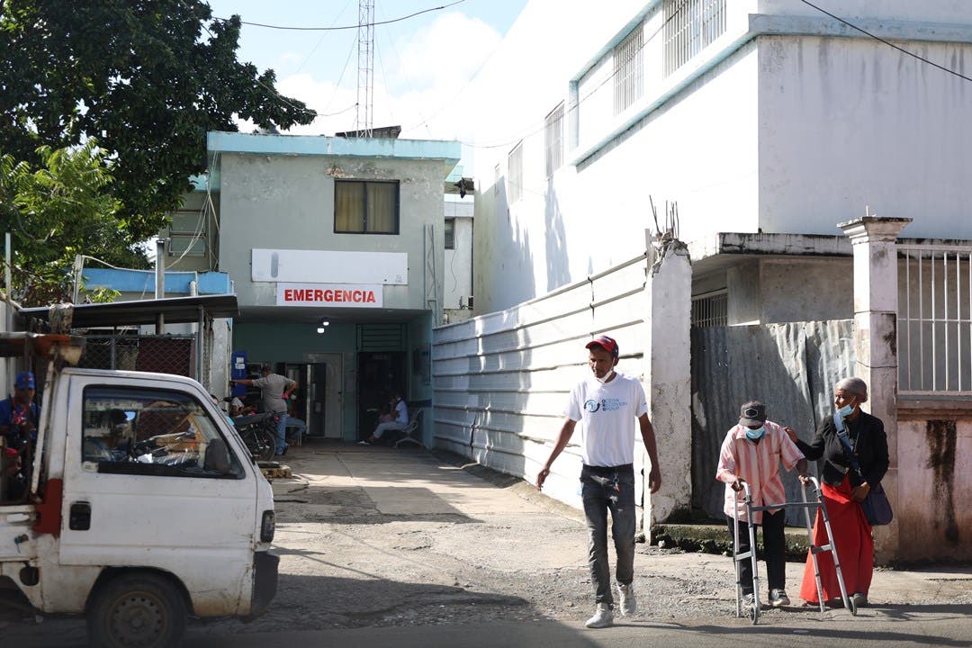 Tres gobiernos han pasado y no han podido terminar el tan necesario hospital de Villa Mella